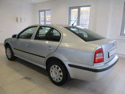 ŠKODA Octavia 1.6 MT (102 л. с.)