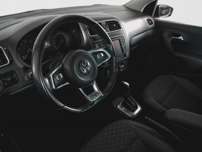 Volkswagen Polo 1.6 MPI AT (110 л. с.) Drive