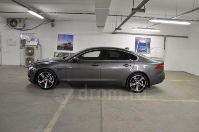 Jaguar XF 2.0 AT (240 л. с.) Prestige
