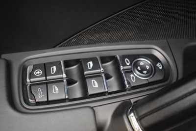 Porsche Cayenne S 4.8 Tiptronic AWD (400 л. с.)