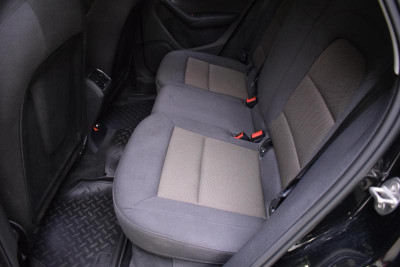 Audi Q3 2.0 TFSI quattro S tronic (211 л. с.)