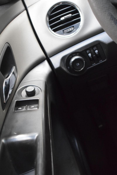 Chevrolet Cruze 1.6 MT (109 л. с.)