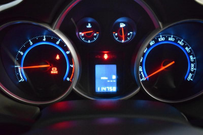 Chevrolet Cruze 1.6 MT (109 л. с.)