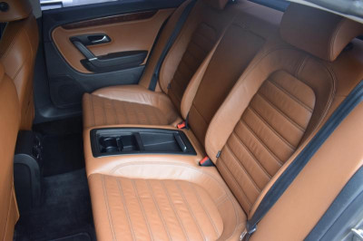Volkswagen Passat CC 1.8 AT (152 л.с.)