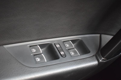 Volkswagen Touareg 3.0 TDI Tiptronic 4Motion (245 л. с.) R-line