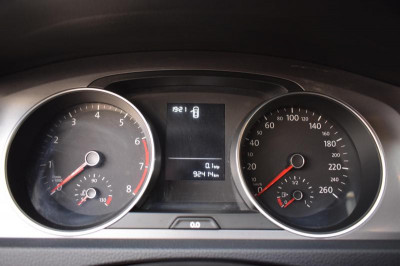 Volkswagen Golf 1.2 TSI BlueMotion MT (105 л. с.)