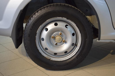 Renault Logan 1.6 MT (84 л. с.)