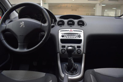 Peugeot 308 1.6 MT (120 л. с.)