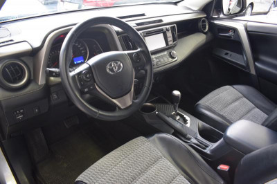 Toyota RAV4 2.5 AT (180 л. с.)