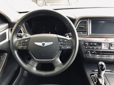 Hyundai Genesis 3.0 AT AWD (249 л. с.) Luxury