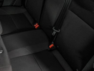Ford Focus Хетчбэк 1.6 Ti-VCT PowerShift (105 л. с.) Sync Edition