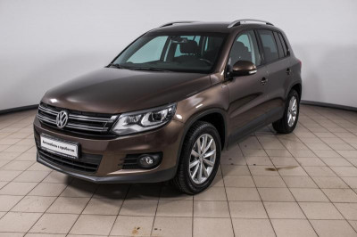 Volkswagen Tiguan 1.4 TSI BlueMotion DSG (150 л. с.) Avenue