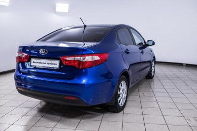 Kia Rio 1.4 MT (107 л. с.)