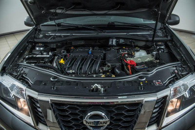 Nissan Terrano 1.6 MT (102 л. с.) Comfort
