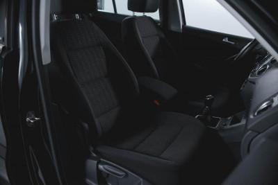 Volkswagen Tiguan 1.4 TSI BlueMotion MT (122 л. с.)
