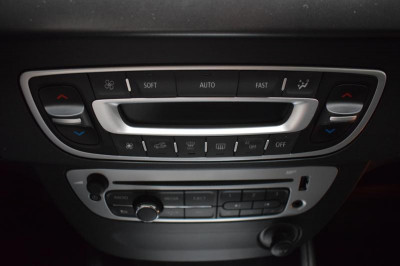 Renault Fluence 1.6 CVT (114 л. с.) Expression