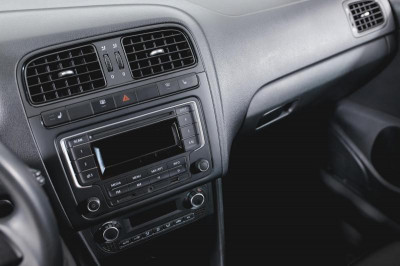 Volkswagen Polo 1.6 MT (85 л. с.)