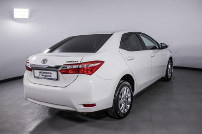 Toyota Corolla 1.6 CVT (122 л. с.) Комфорт