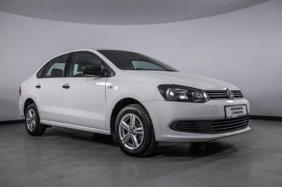 Volkswagen Polo 1.6 MT (105 л. с.)