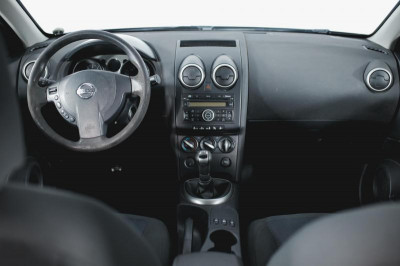 Nissan Qashqai 1.6 MT FWD (115 л. с.)
