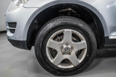Volkswagen Touareg 2.5 TDI AT (174 л. с.)