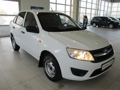 LADA Granta седан 1.6 MT 8кл (82 л. с.) Standard