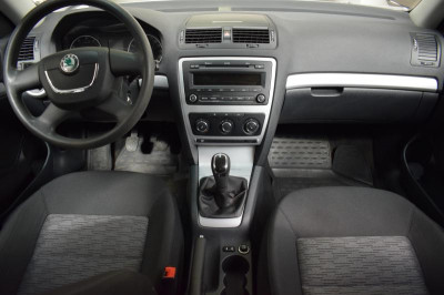 ŠKODA Octavia 1.6 MultiFuel MT (102 л. с.)