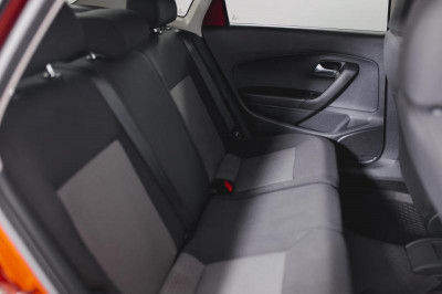 Volkswagen Polo 1.6 MT (105 л. с.)