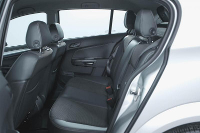 Opel Astra 1.8 AT (110 л.с.)