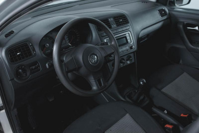 Volkswagen Polo 1.6 MT (105 л. с.)