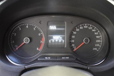 Volkswagen Polo 1.6 MT (105 л. с.)