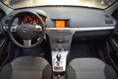 Opel Astra 1.8 AT (116 л.с.)