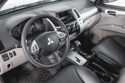 Mitsubishi Pajero Sport 2.5 DI-D AT AWD (178 л. с.)