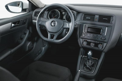 Volkswagen Jetta 1.6 MPI AT (110 л. с.) Trendline