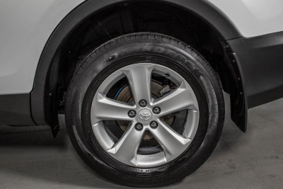 Toyota RAV4 2.0 CVT (146 л. с.)