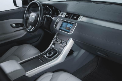 Land Rover Range Rover Evoque 2.0 TD4 AT AWD (150 л. с.) SE