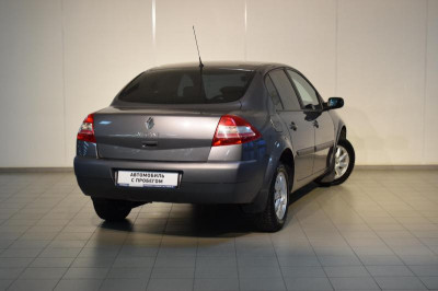 Renault Megane 1.6 AT (113 л.с.)