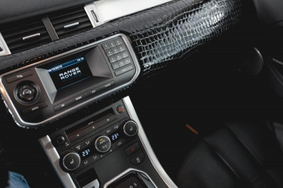 Land Rover Range Rover Evoque 2.2 TD4 AT (150 л. с.)