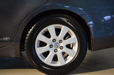 Toyota Camry 2.4 Hybrid CVT (187 л. с.)