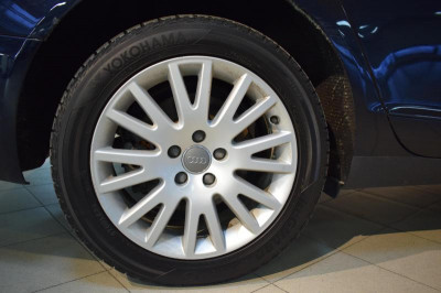 Audi A6 3.2 FSI tiptronic quattro (255 л. с.)