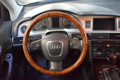Audi A6 3.2 FSI tiptronic quattro (255 л. с.)
