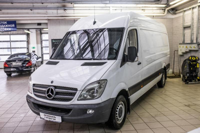 Mercedes-Benz Sprinter 315 CDI MT L4H3 (150 л. с.)