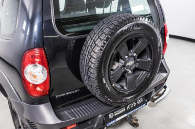Chevrolet niva Niva 1.7 MT (79,6 л. с.) GLC