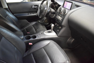 Nissan Qashqai 2.0 CVT FWD (140 л. с.)