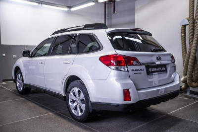 Subaru Outback 2.5 CVT AWD (167 л. с.)
