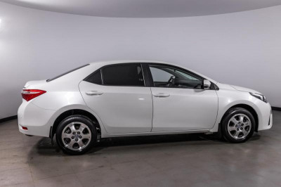 Toyota Corolla 1.6 CVT (122 л. с.)