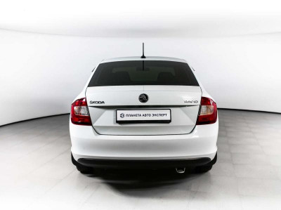 ŠKODA Rapid 1.6 MT (90 л. с.) Entry