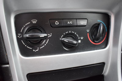 Peugeot 307 1.6 MT (110 л. с.)