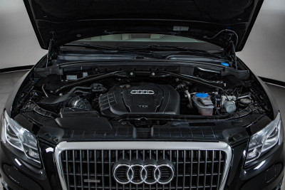 Audi Q5 2.0 TDI clean diesel S tronic quattro (170 л. с.)