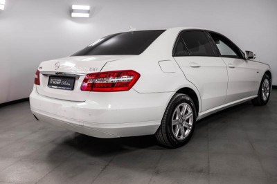 Mercedes-Benz E-Класс E 200 T BlueEfficiency 7G-Tronic Plus (184 л. с.)
